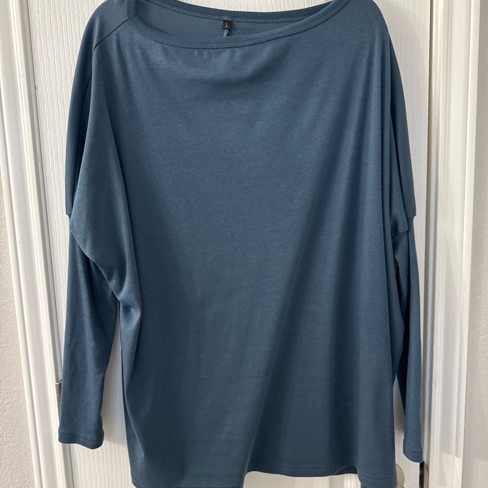 Women's Blue Long Sleeve Top